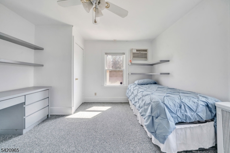865 Livingston Rd