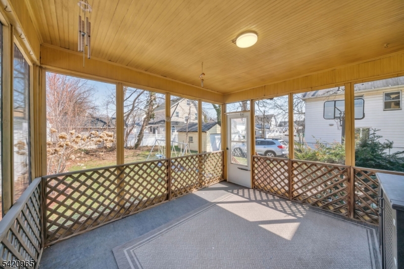 865 Livingston Rd