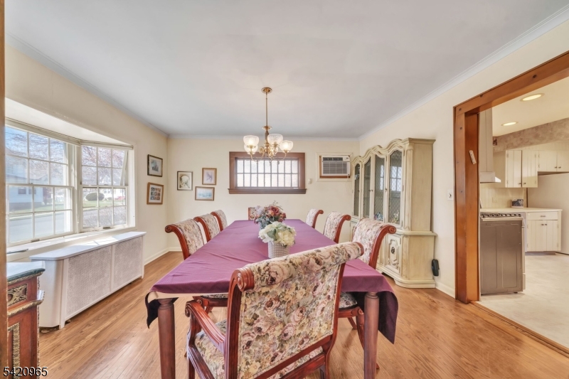 865 Livingston Rd