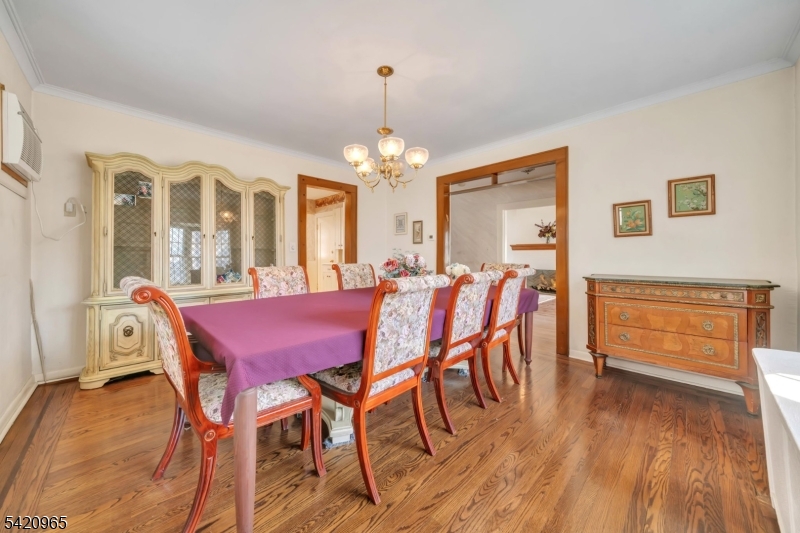 865 Livingston Rd
