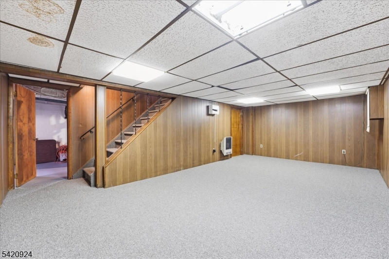 100 Hayes Ave