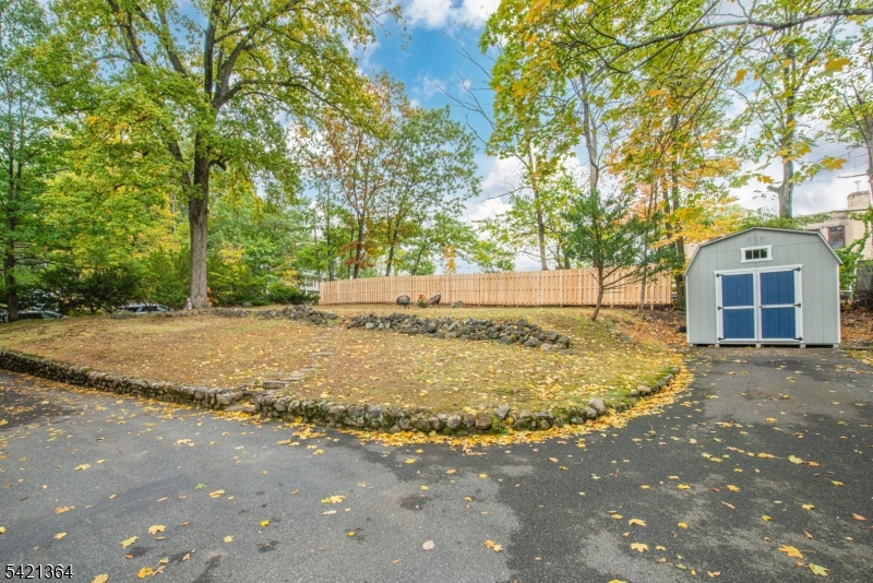 22 Arlington Ave