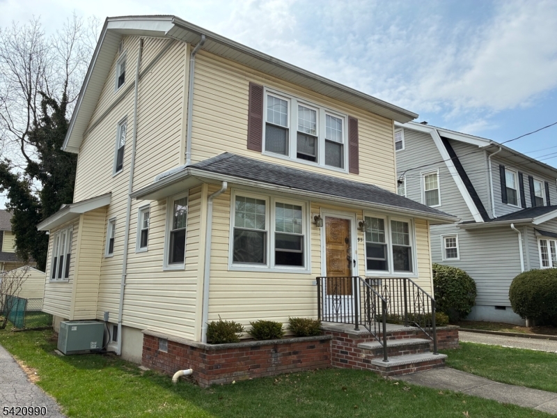 95 Mohr Ave