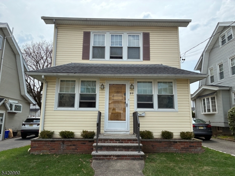 95 Mohr Ave