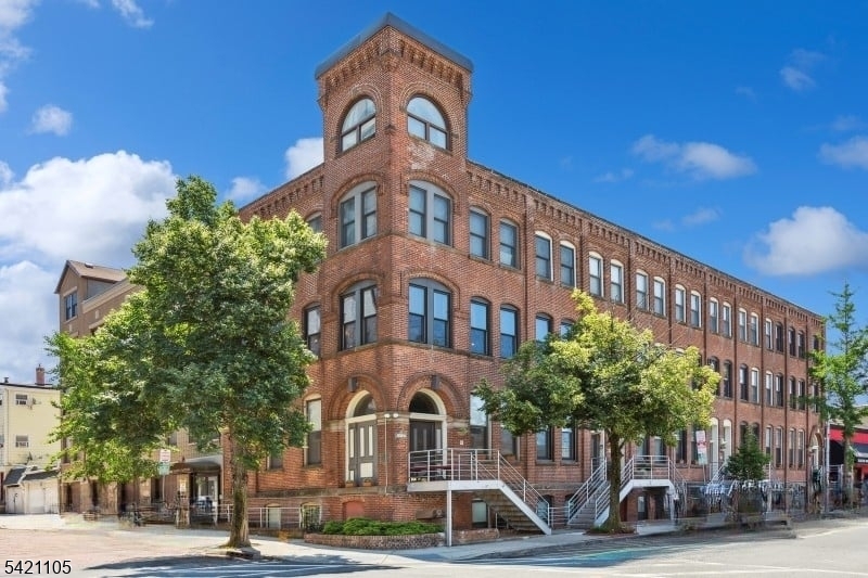 54 Mcwhorter St Unit 105 #105