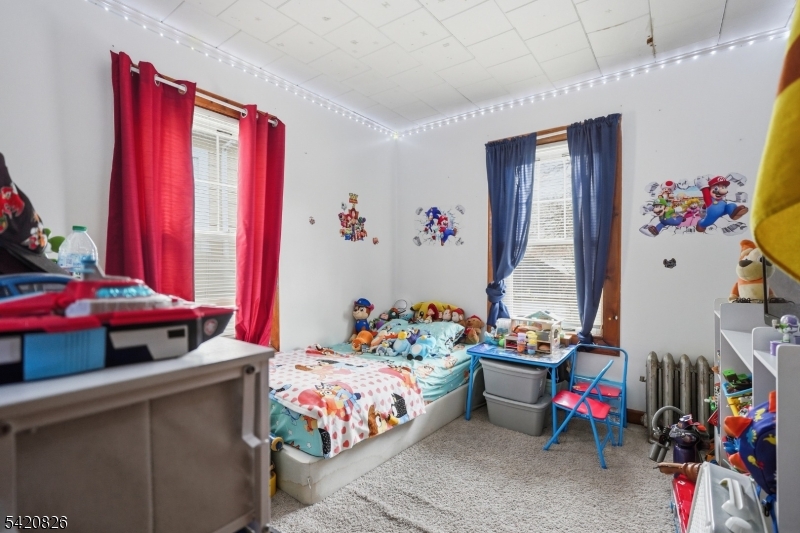 923 Kilsyth Rd