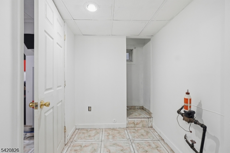 923 Kilsyth Rd