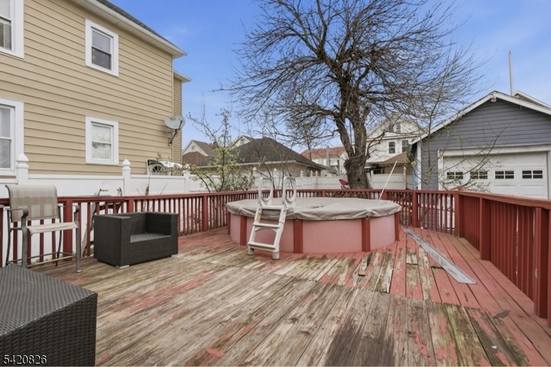 923 Kilsyth Rd