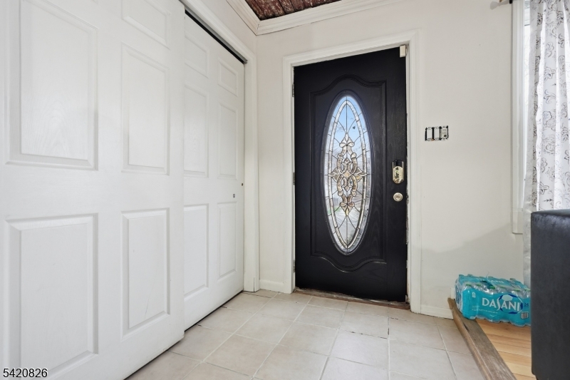 923 Kilsyth Rd