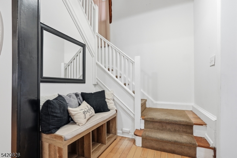 923 Kilsyth Rd