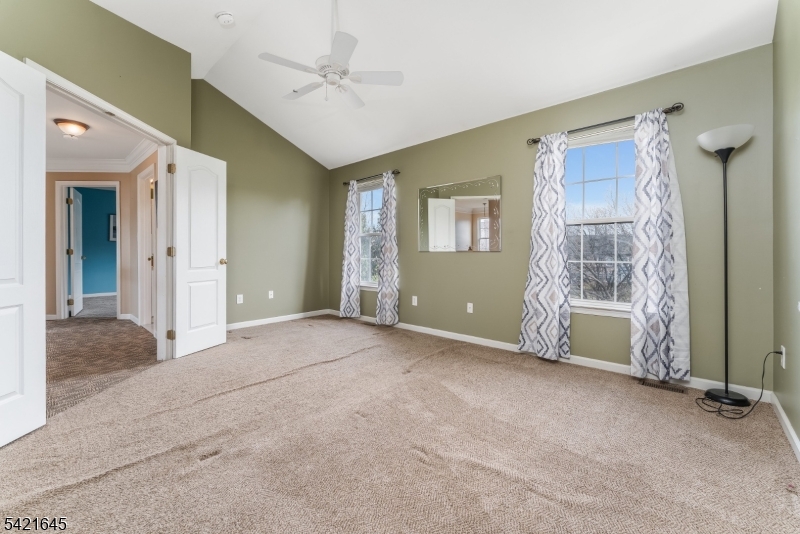 414 HAMILTON DRIVE
