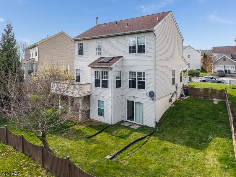 414 HAMILTON DRIVE