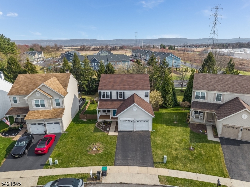 414 HAMILTON DRIVE