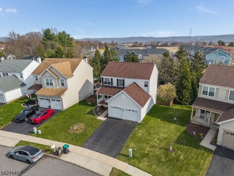 414 HAMILTON DRIVE