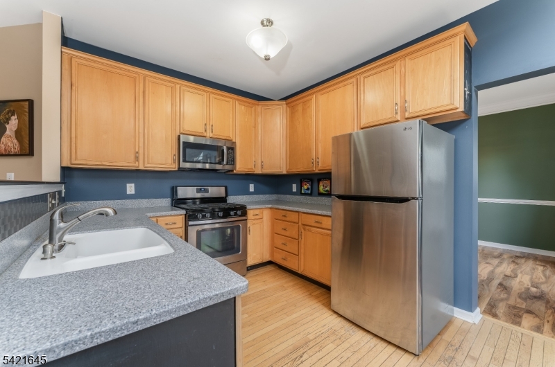 414 HAMILTON DRIVE