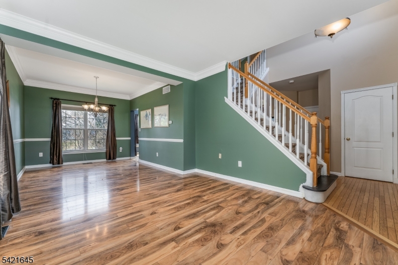 414 HAMILTON DRIVE