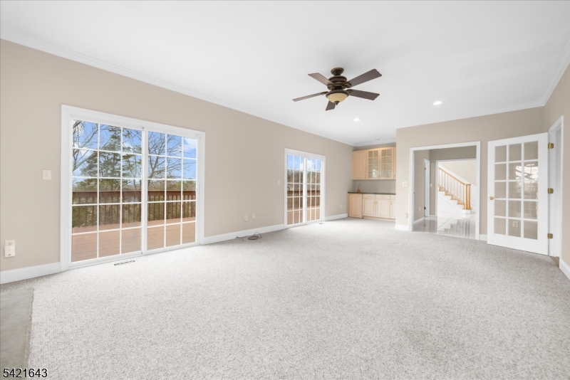10 Blue Cliff Dr