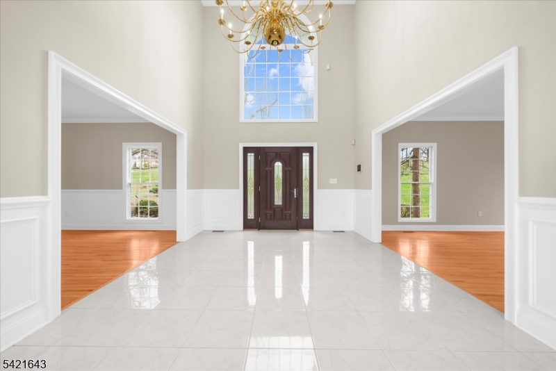 10 Blue Cliff Dr