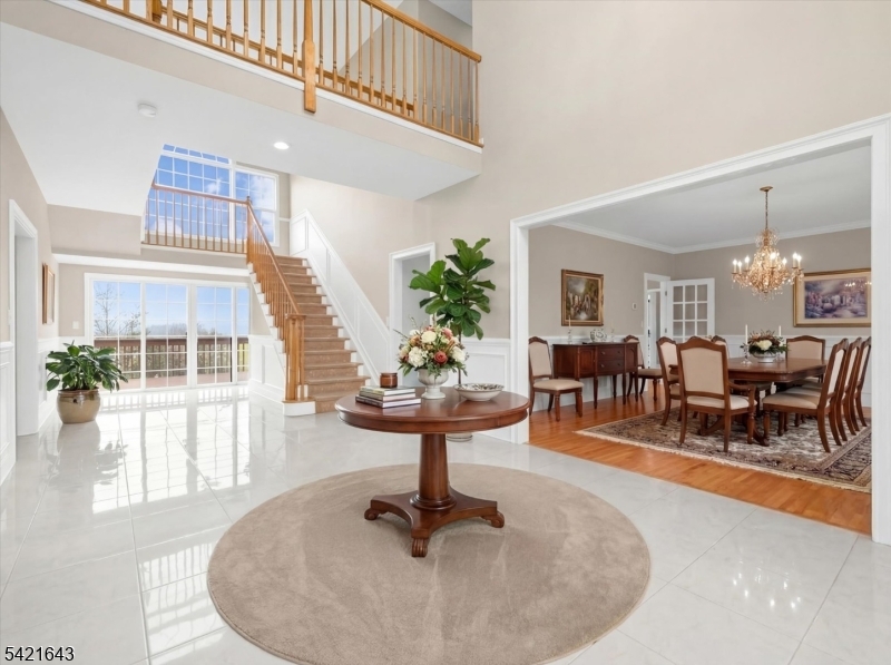 10 Blue Cliff Dr