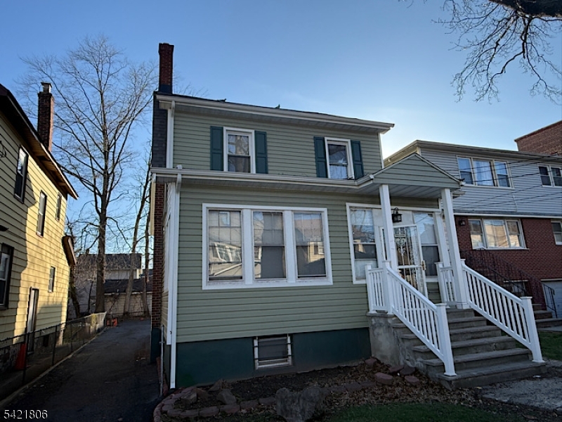 85 Laventhal Ave