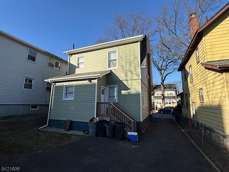 85 Laventhal Ave