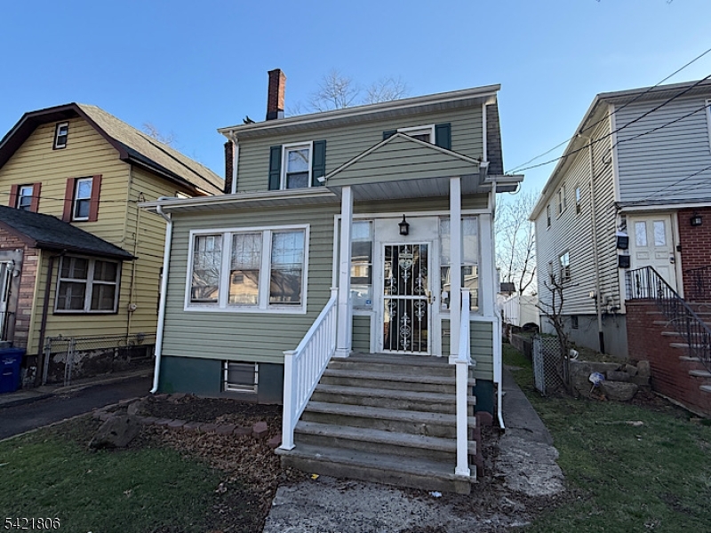 85 Laventhal Ave