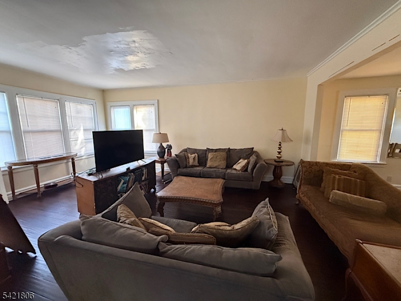 85 Laventhal Ave