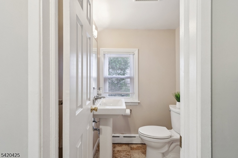 42 Nomahegan Ct