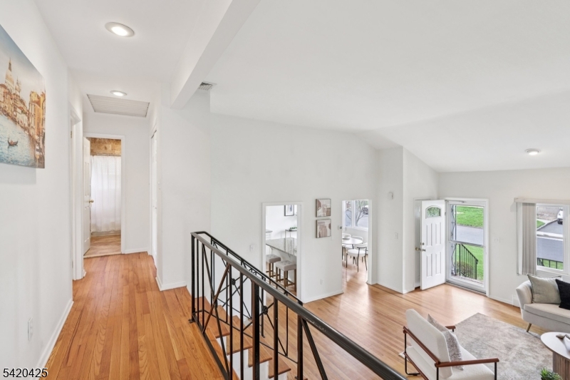 42 Nomahegan Ct