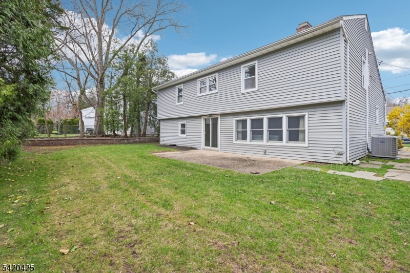 42 Nomahegan Ct