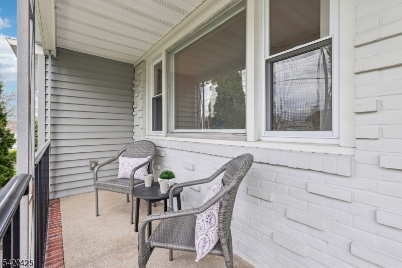 42 Nomahegan Ct