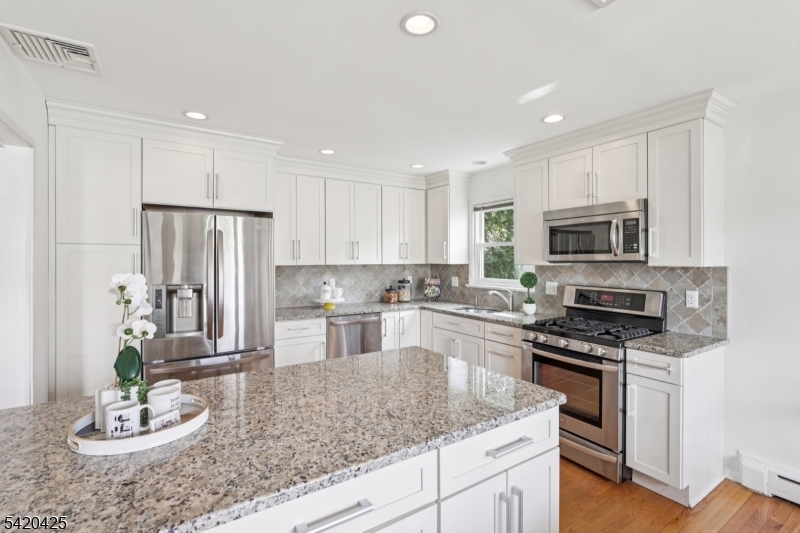 42 Nomahegan Ct