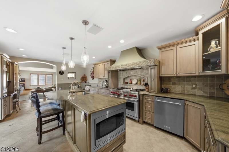 15 Turner Ln