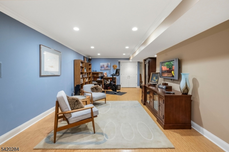 15 Turner Ln