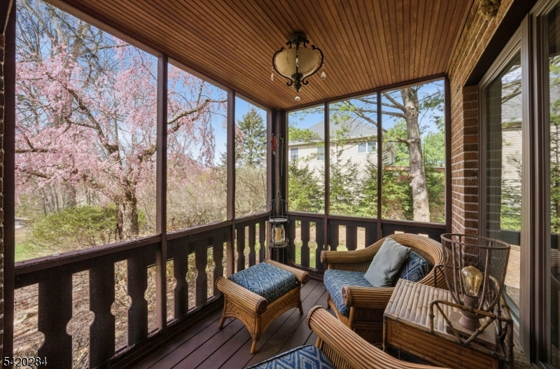 15 Turner Ln