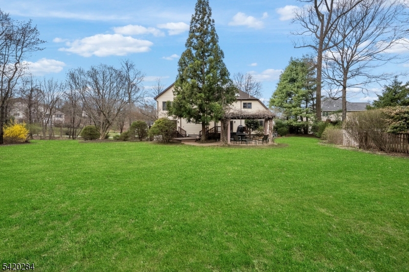 15 Turner Ln