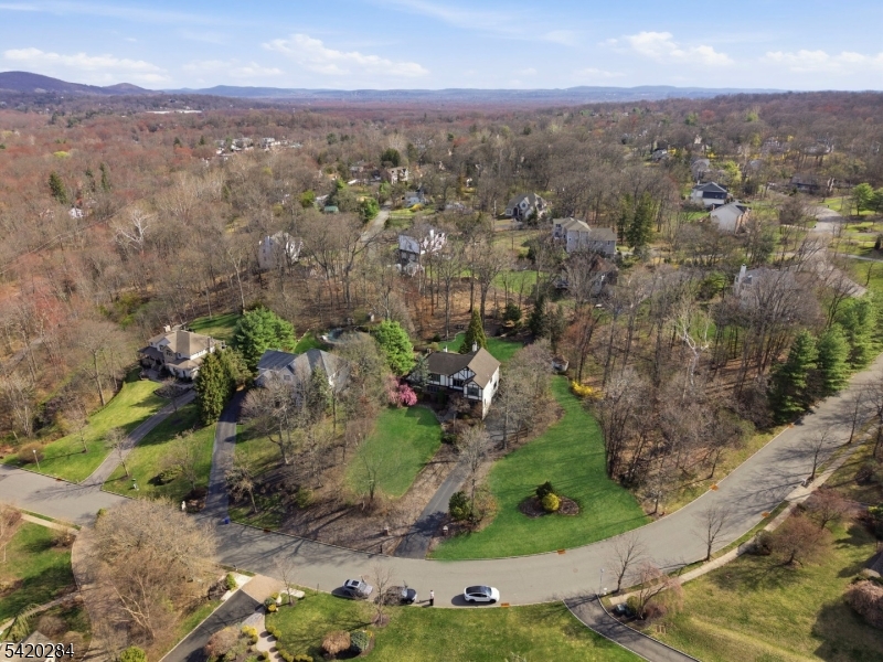 15 Turner Ln