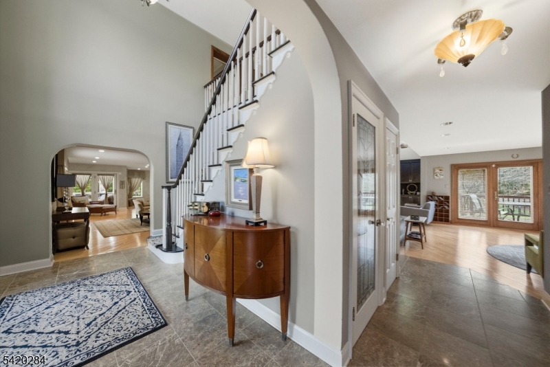 15 Turner Ln