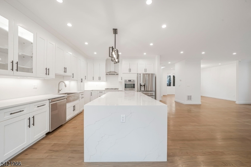 85 Pine Brook Rd