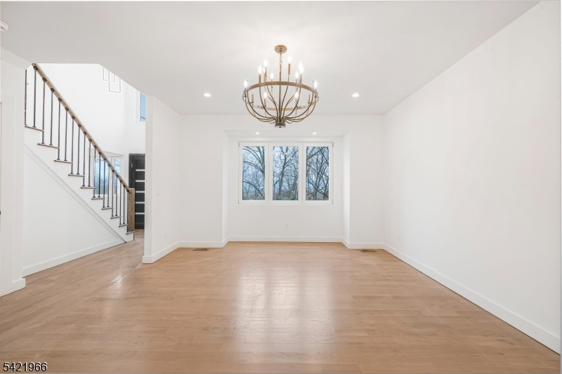 85 Pine Brook Rd