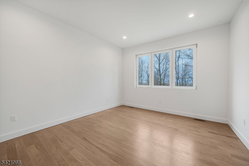 85 Pine Brook Rd