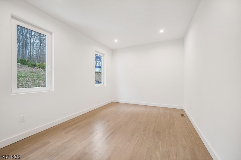 85 Pine Brook Rd