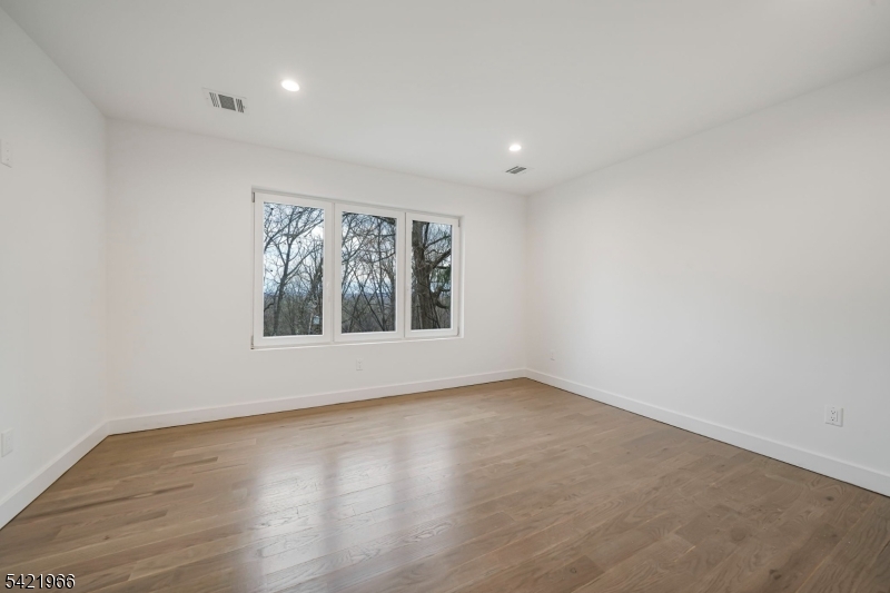 85 Pine Brook Rd