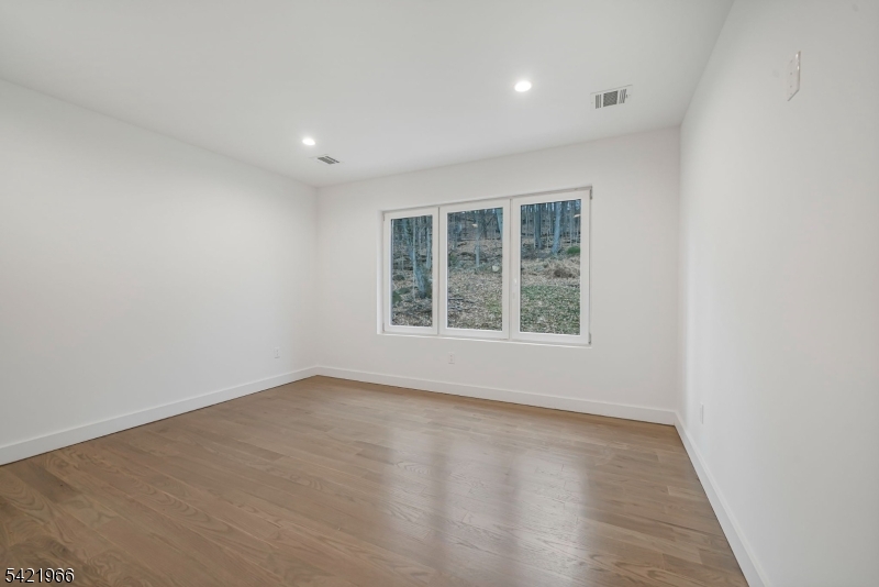 85 Pine Brook Rd
