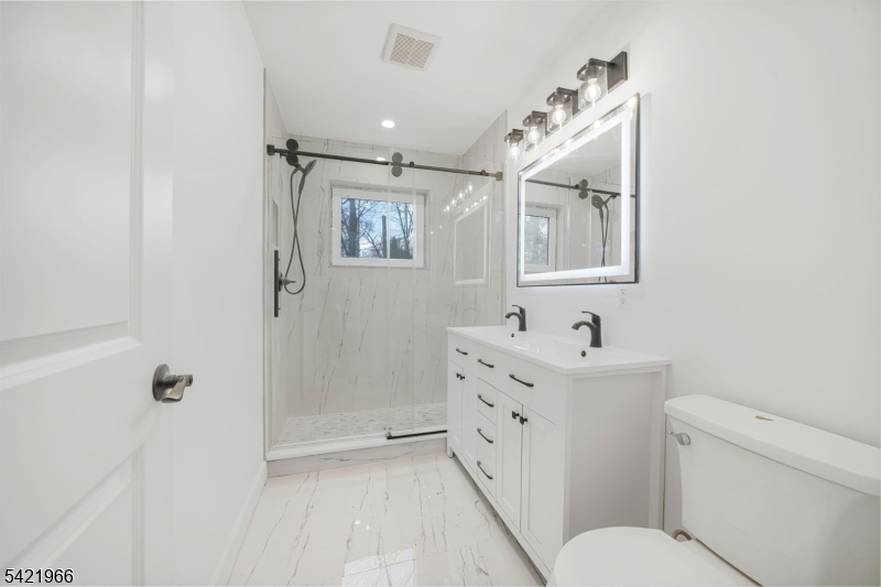 85 Pine Brook Rd