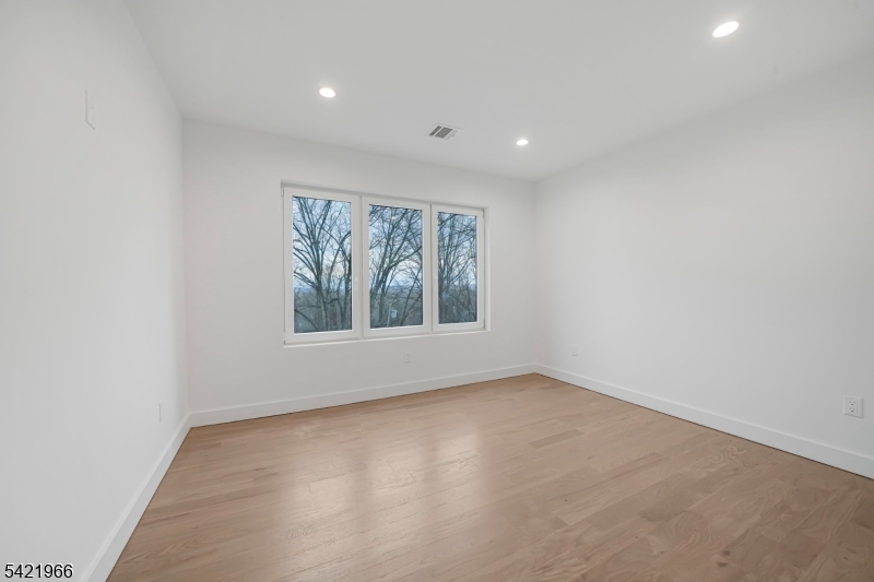 85 Pine Brook Rd