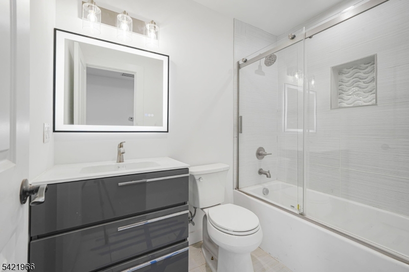 85 Pine Brook Rd