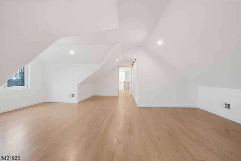 85 Pine Brook Rd