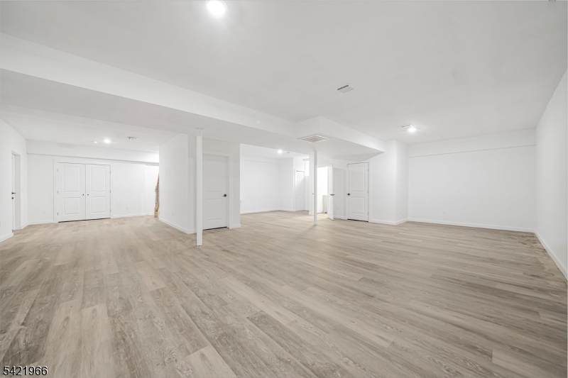 85 Pine Brook Rd