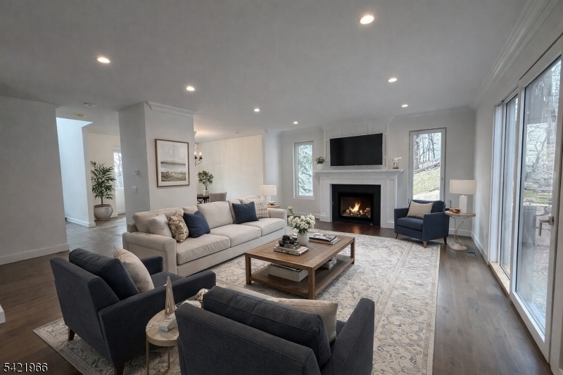 85 Pine Brook Rd